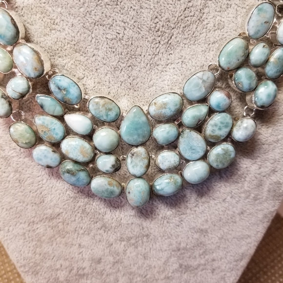 BREATHTAKING NECKLACE NWOT - Picture 4 of 9